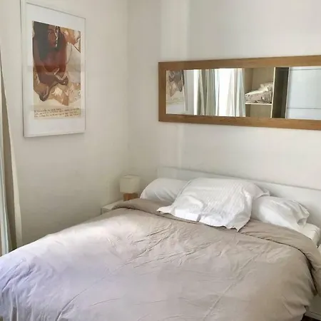 Appartement Vieille Ville / Port: 2 Pieces Agreable & Spacieux